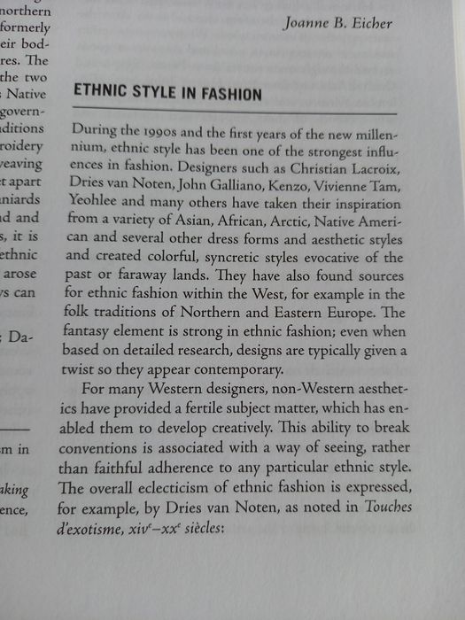 Książka THE BERG Companion to Fashion