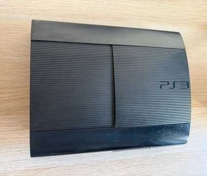 PS3 e Jogos+ Comandos 60 €