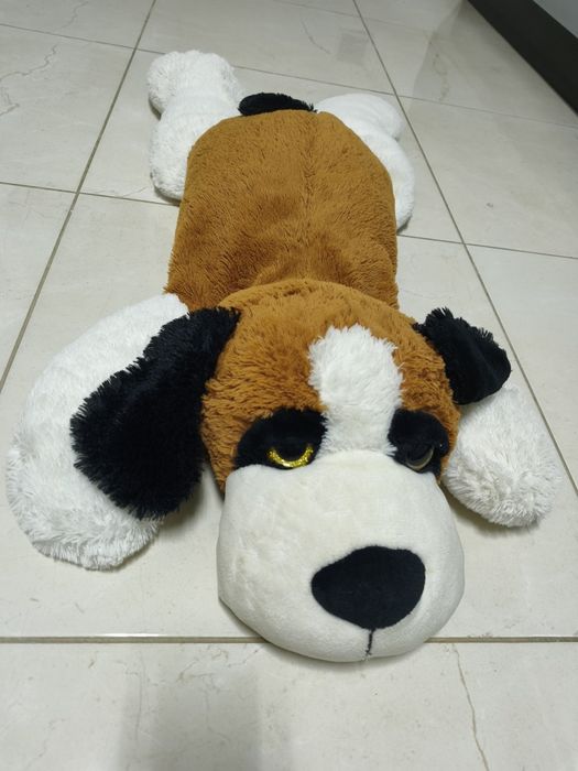 Cão peluche tamanho grande