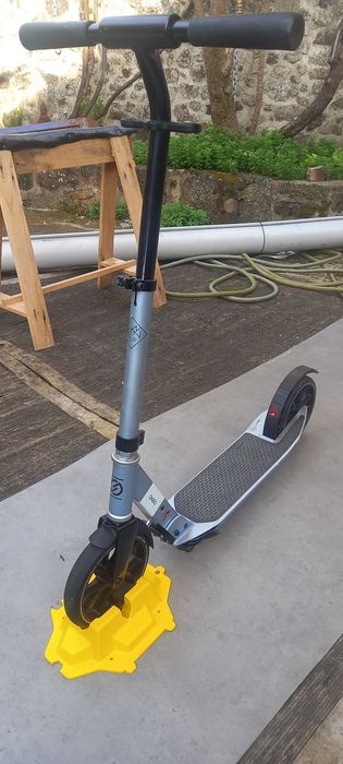 Trotinete como nova, sem uso e suporte