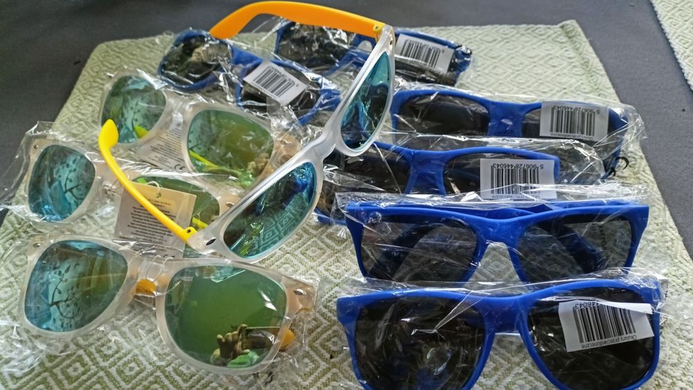 Okulary przeciwsłoneczne nowe żółte i niebieskie