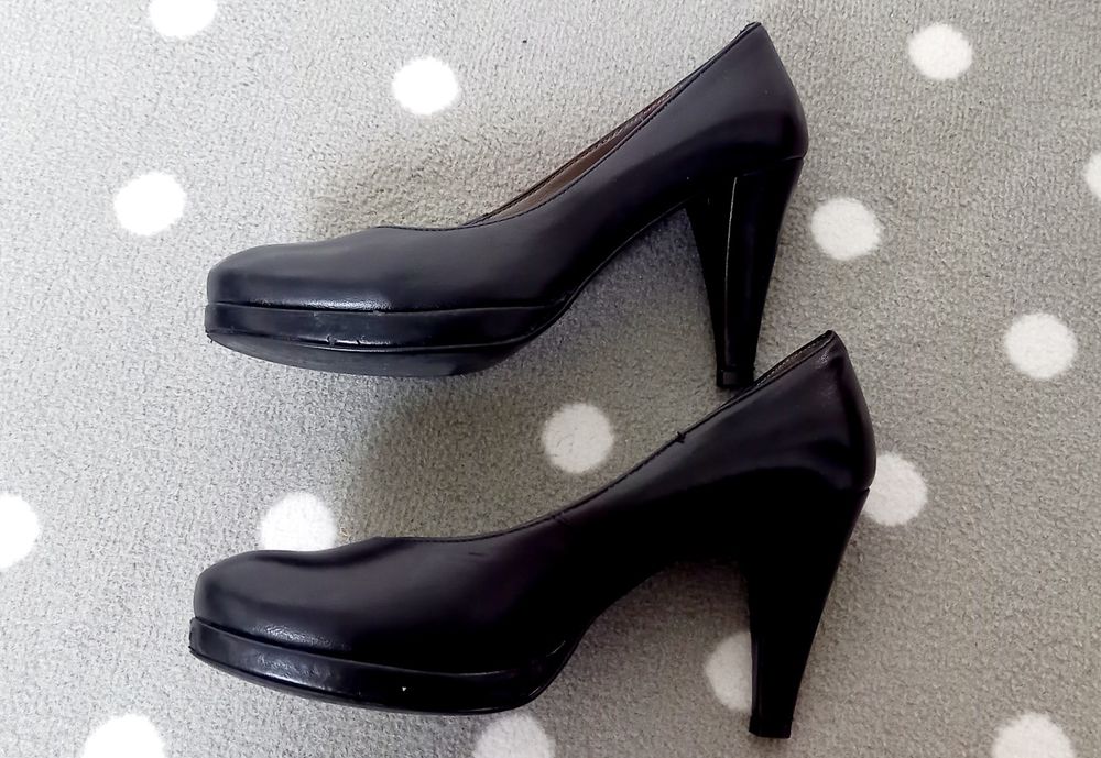 Szpilki czółenka skórą licowa czarne Ryłko r. 36.5