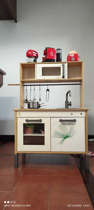 Cozinha Ikea de madeira