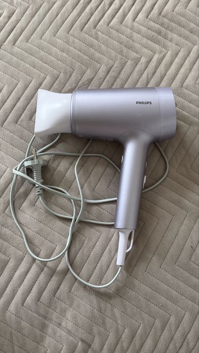 Продам фен Phillips BHD720/10 series 7000