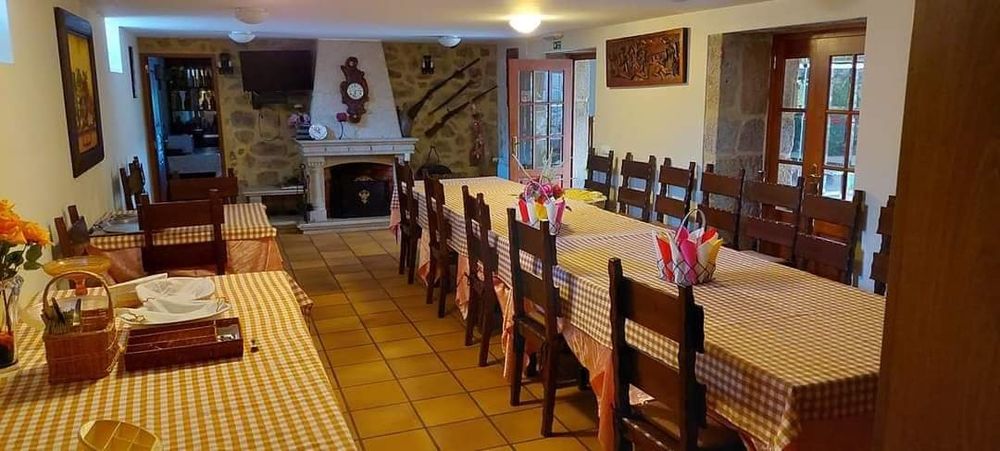 Turismo Rural no Minho, quinta com 8 quartos, piscinas e ténis em 10 m