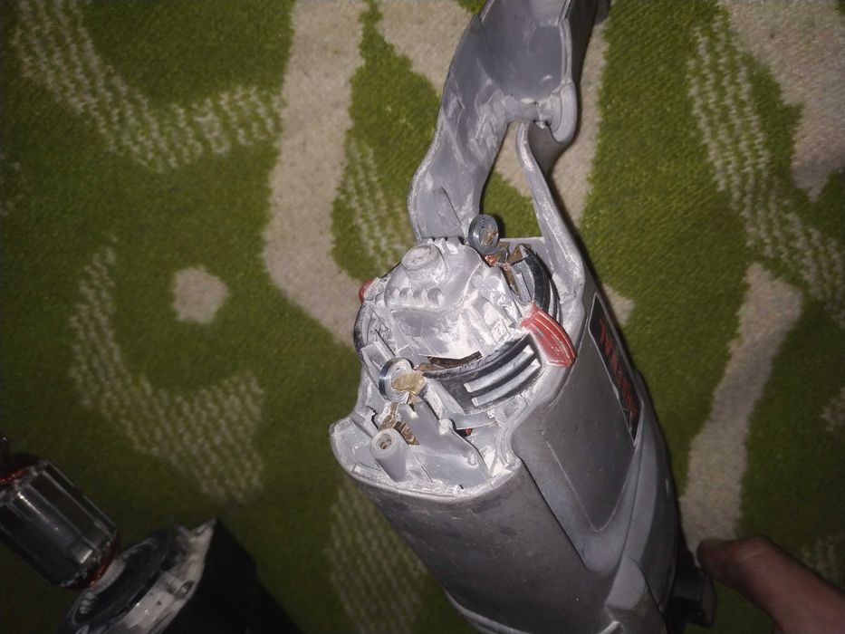 перфоратор арсенал запчастини