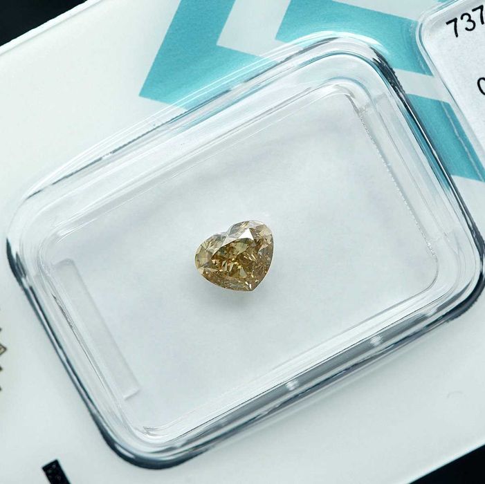 Diamante Natural Coração 0.62ct - IGI - Fancy Brownish Yellow