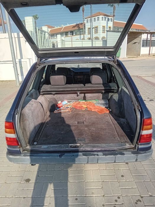 Mercedes Benz 124 T Gasóleo
