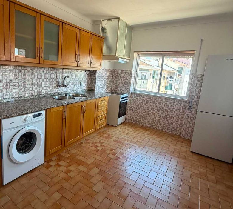Quartos mobilados no centro de Castelo Branco | Despesas incluídas | Terraço privado | Limpeza | Ideal para estudantes e jovens profissionais