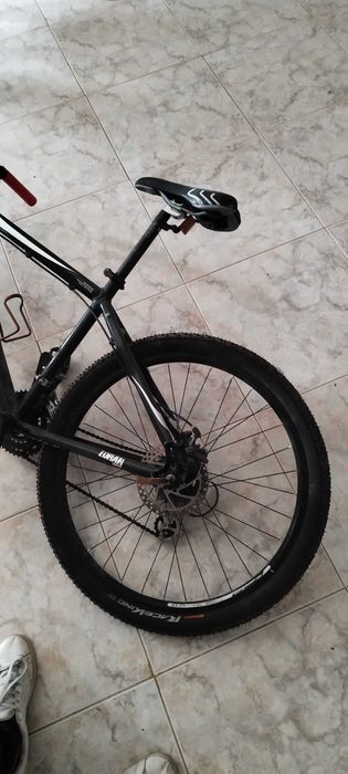 Bicicleta de estrada/btt