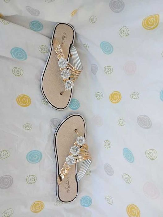 Chinelo barato e bonito