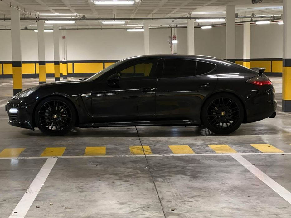 Vendo Porsche Panamera Black Edition