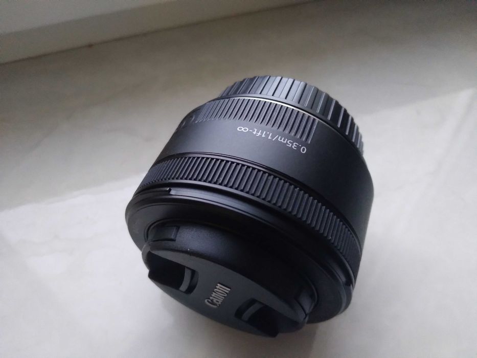Canon EF 50mm f/1.8 STM