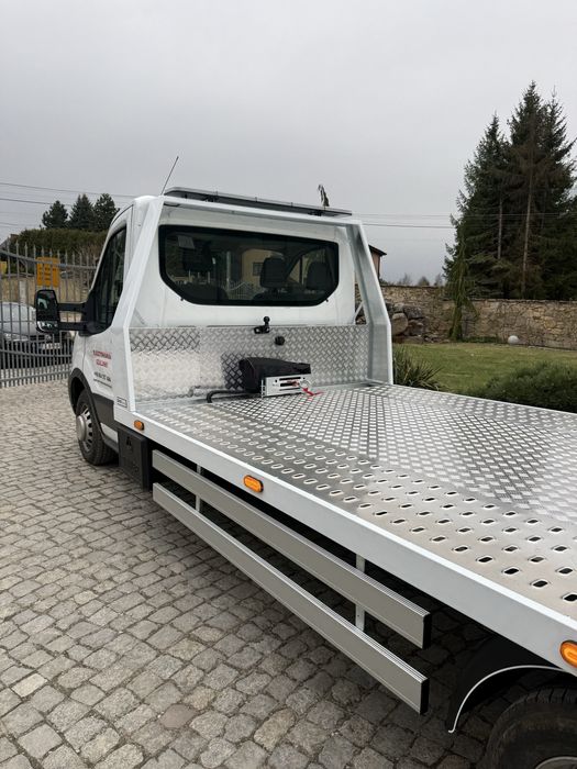 Zabudowa laweta producent pomoc drogowa iveco mercedes sprinter daily