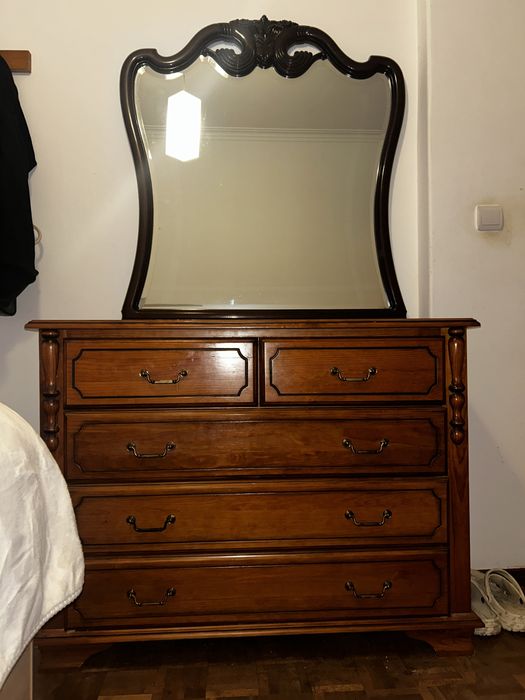 Armario  + mesas de cabeceira