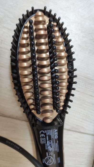 Щітка-вирівнювач / електрична щітка-стайлер AEG GB 5687