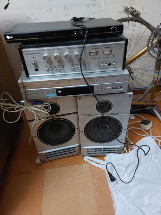 Продам музыкальный видео аудио центр