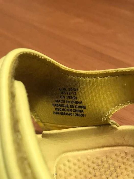 Sandálias de verão leves e de uso na água H&M Amarelas T30-31