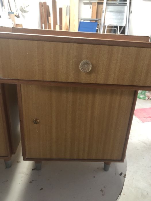 Vendo mesas de cabeceira