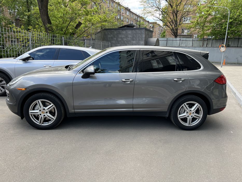 Продам машину Porsche Cayenne S Hybrid