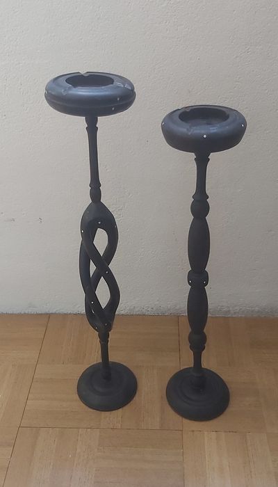 Cinzeiros em pau santo