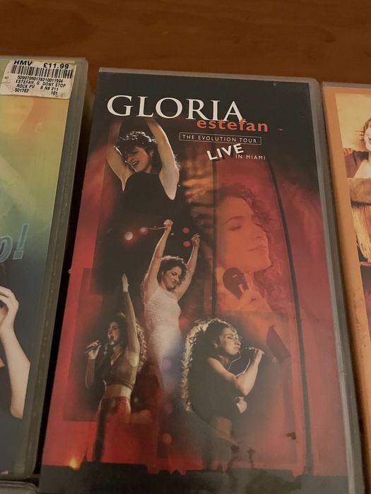 Conjunto de vários videos em VHS, incluindo Hitchcock - originais.