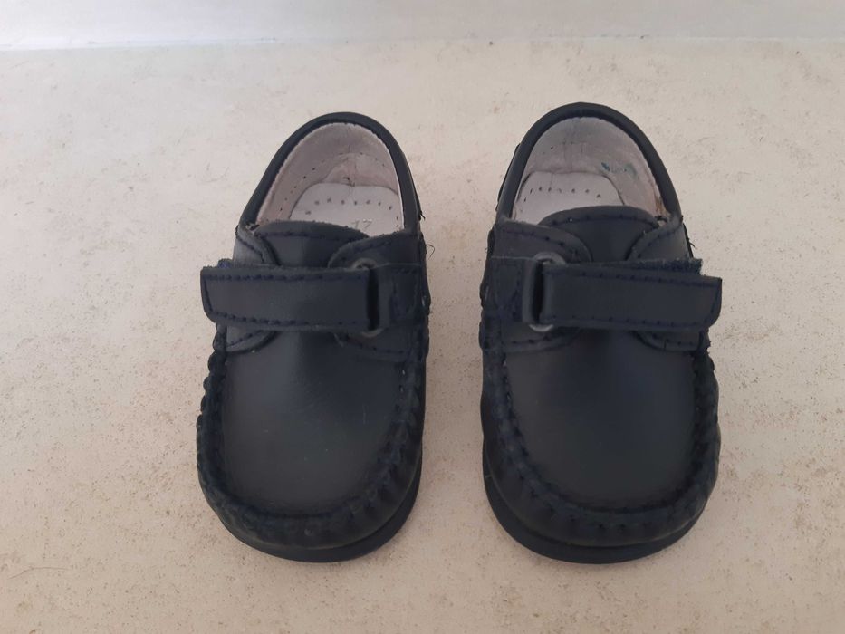 Sapatos clássicos para bebé tipo Mocassin