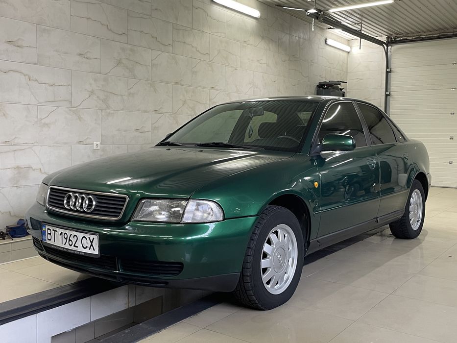 Audi A4B5 1.6 Газ/бензин