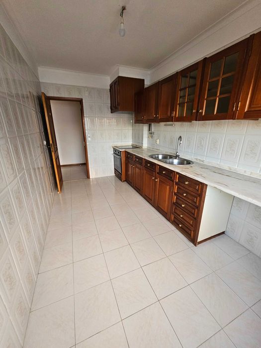 T2 espaçoso; 2 min estação M.Martins