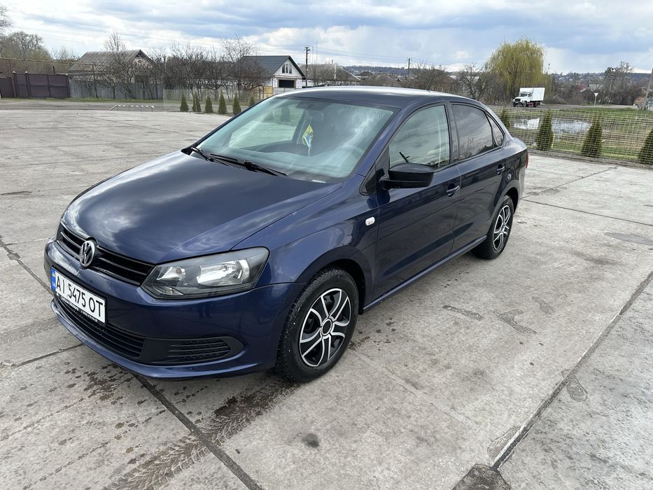 Продам семейный автомобиль