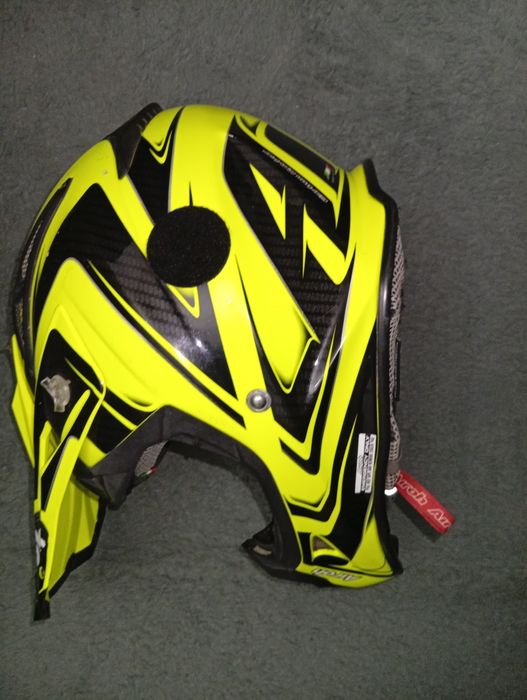 Capacete airoh usado
