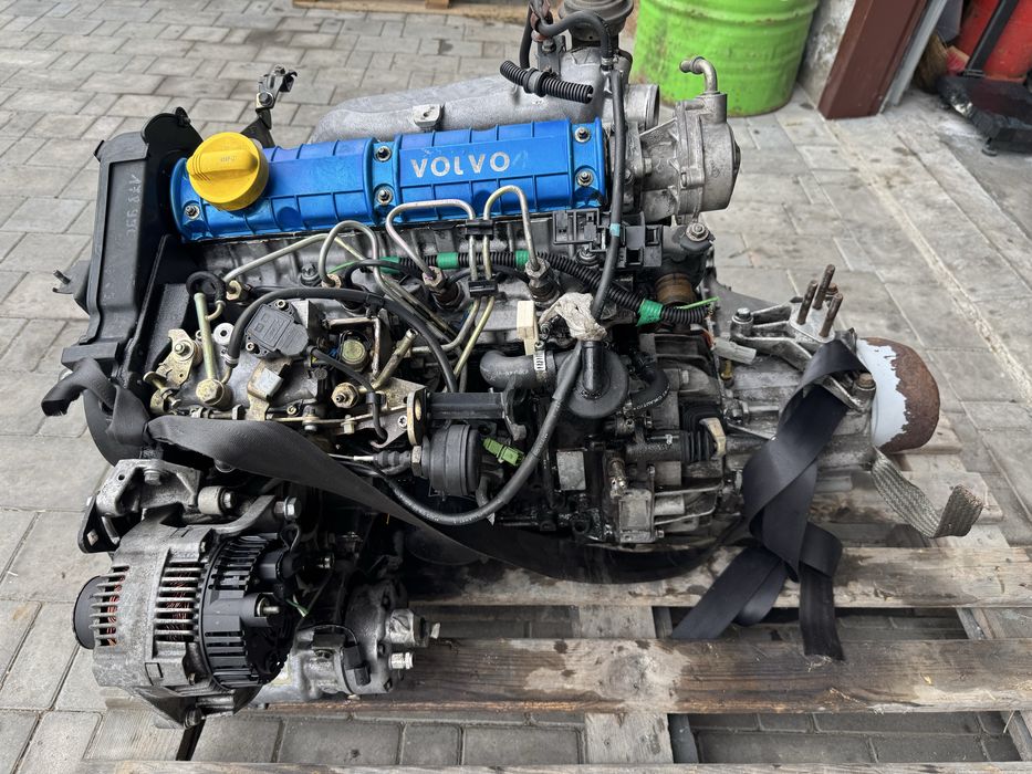 Двигун мотор двигатель кпп JC5221  1.9 td F8QT  D4192T F8T volvo v40 s40 mitsubishi carizma renaul kango megan scennik