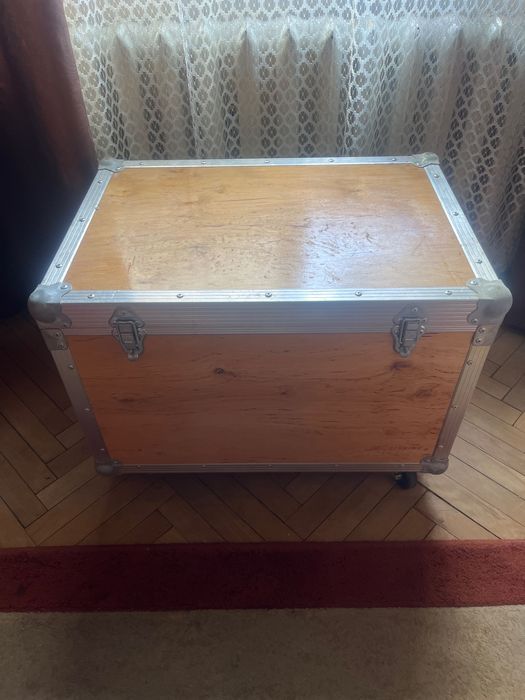 Skrzynia transportowa case