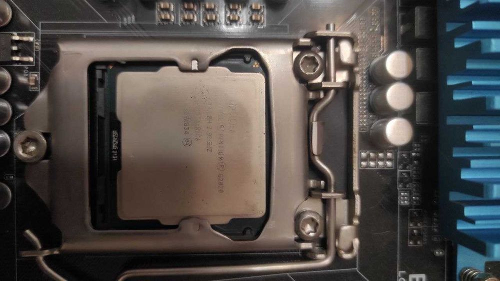 Asus P8Z77-V, DDR3 4gb, Wi-Fi GO Asus, кулер Intel (смотрите описание)