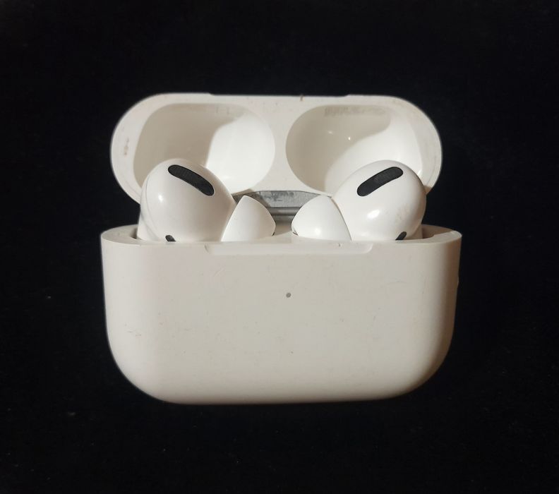 Навушники Apple AirPods