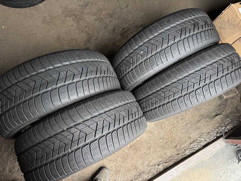 Шини зима 235/55/R19+255/50/R19 Pirelli Scorpion Winter 2022рік