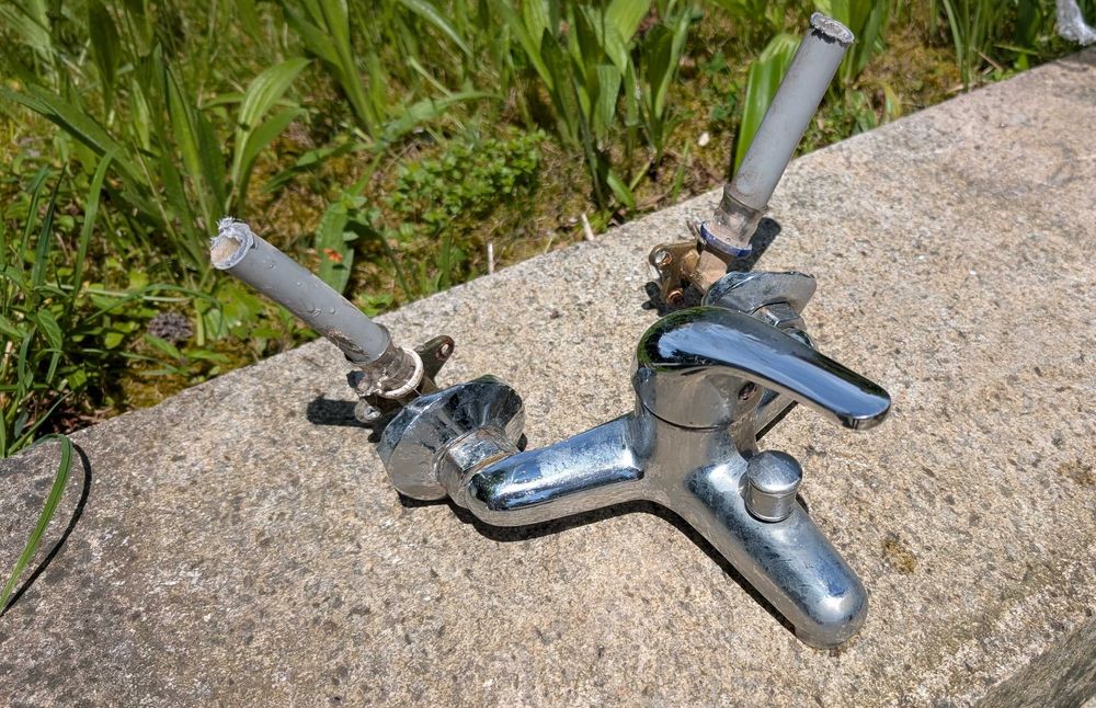 Lote de Lavatório e misturadora de banheira