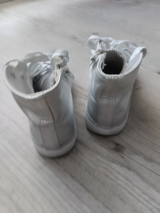 Trampki srebrne coccodrillo r 29- 19 cm