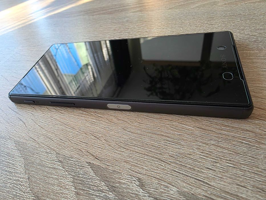 Sony Xperia Z5 E6653 – stan dobry, w pełni sprawny