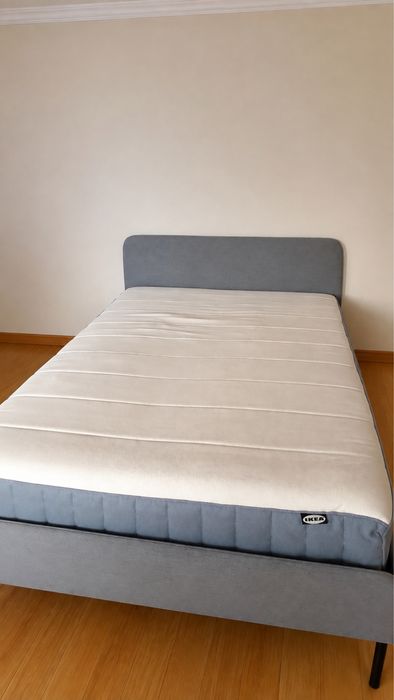 Cama + Colchão IKEA