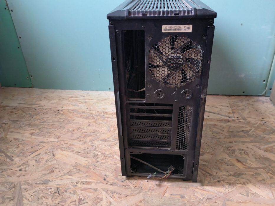 Продам компьютерный корпус фирмы  ZALMAN