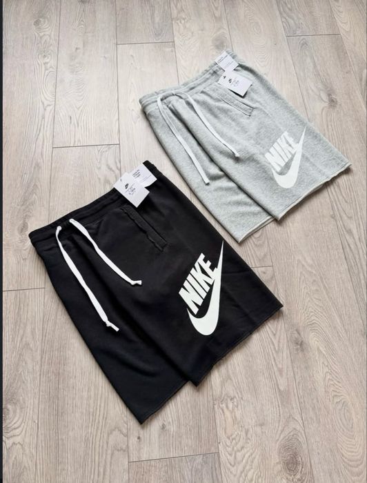 Нові оригінальні шорти Nike велике лого, Nike big logo