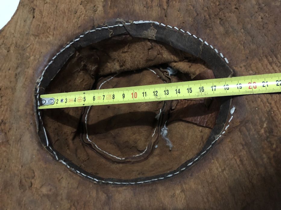 Chapéu antigo em couro