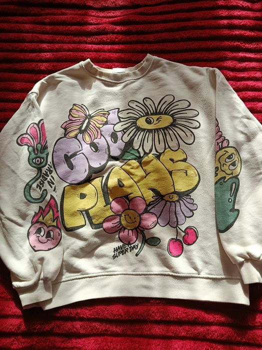 Кофта Zara на дівчину.