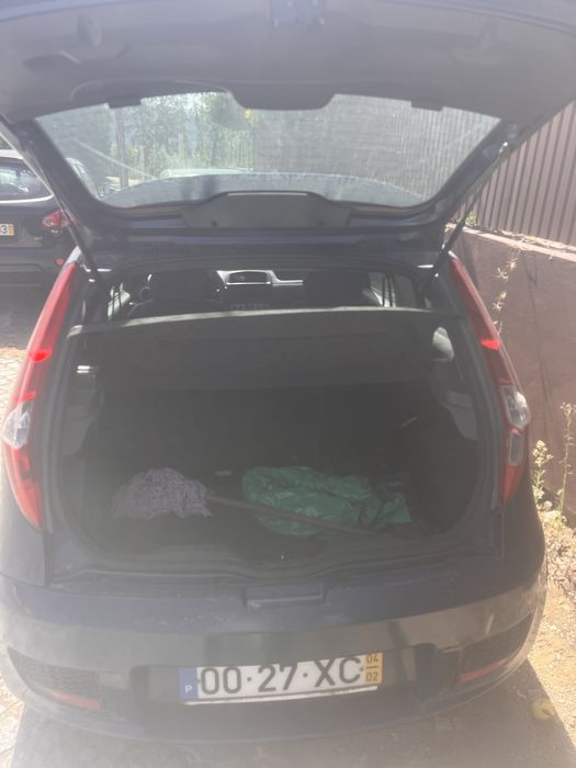 Vendo Fiat Punto - 2004 (Diesel)