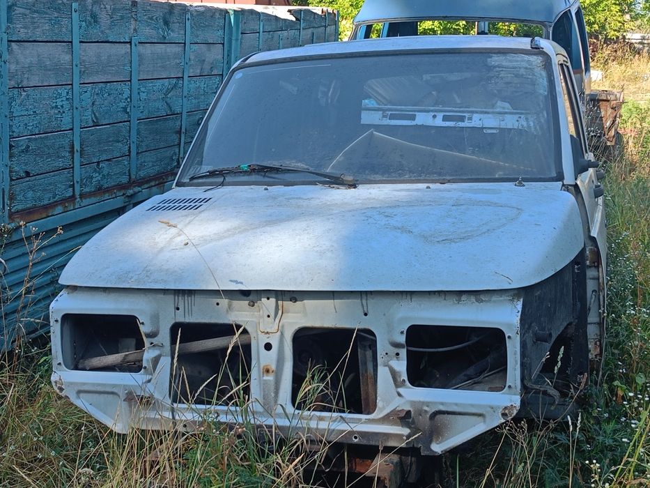УАЗ 3160 цілим або по запчастинам