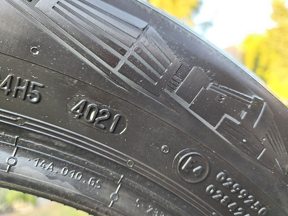 Opona całoroczna 205/55 R16 H XL Continental All Season Contact
