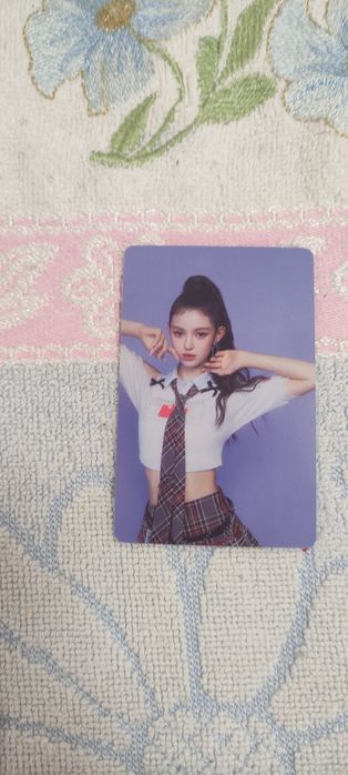 К-рор ломо карти newjeans