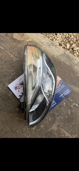 Lampa  lewa przod