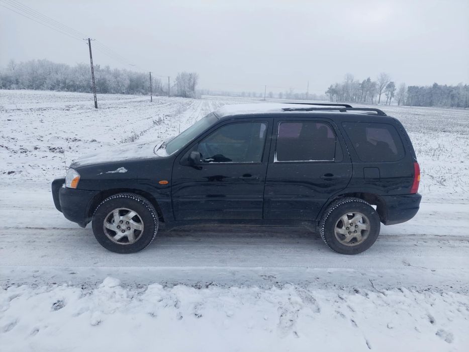 Mazda tribute 2001r
